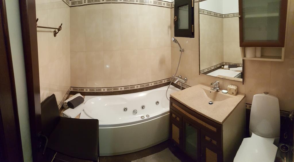 Mihail Cioranu Apartment Бухарест Екстер'єр фото